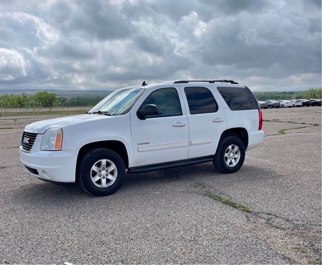 2011 GMC Yukon 4WD SLT's photo