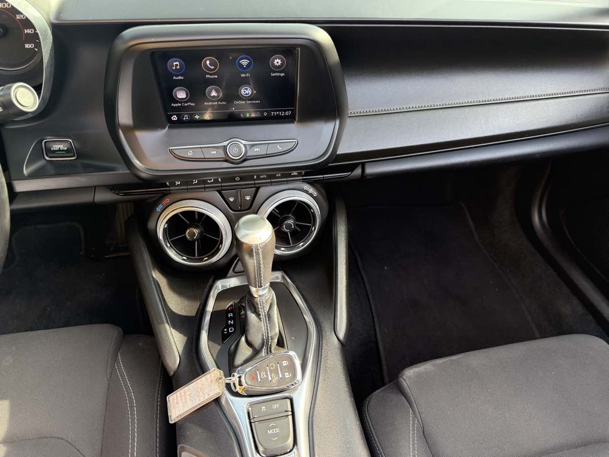 2020 Chevrolet Camaro 1LT - Photo 17