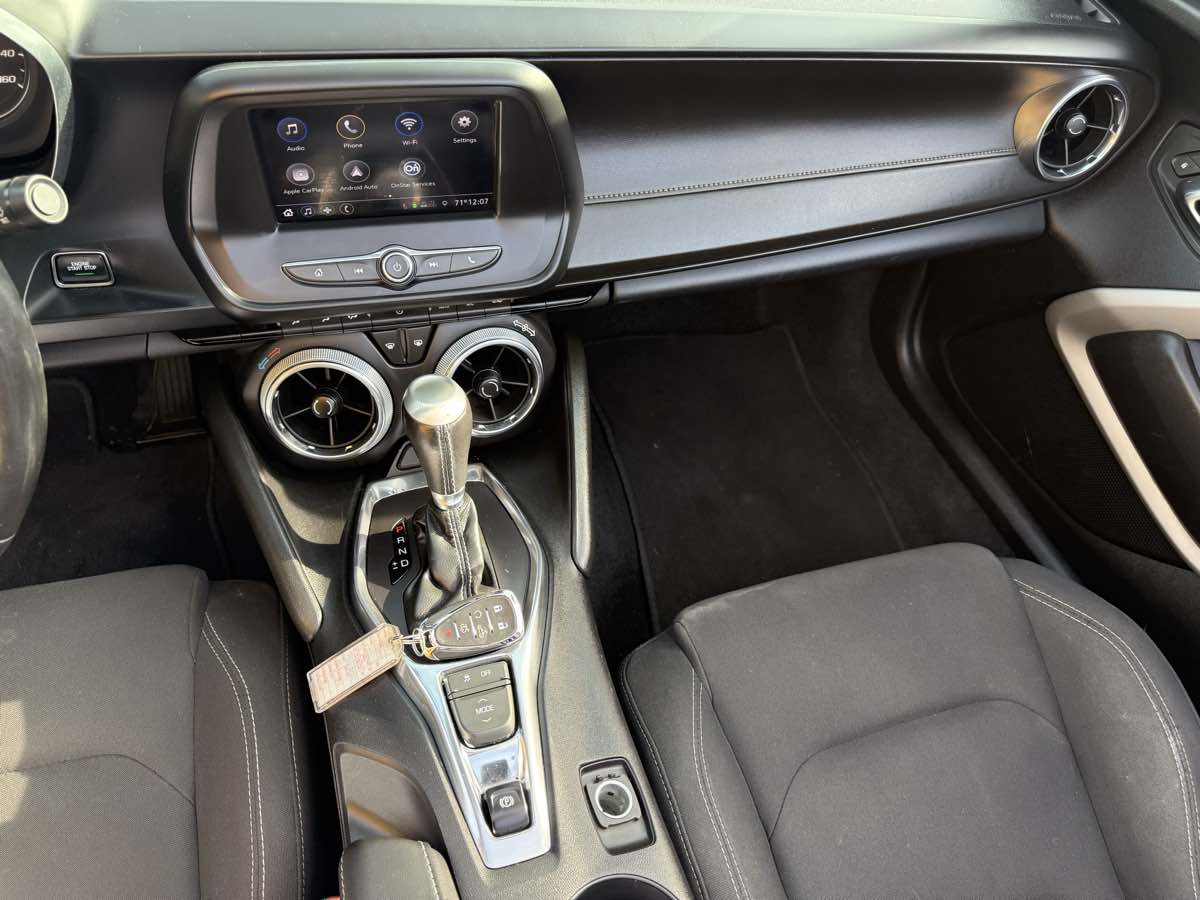 2020 Chevrolet Camaro 1LT - Photo 18