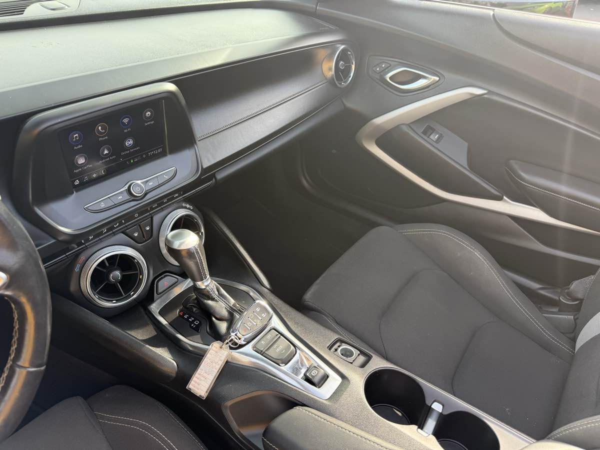 2020 Chevrolet Camaro 1LT - Photo 19