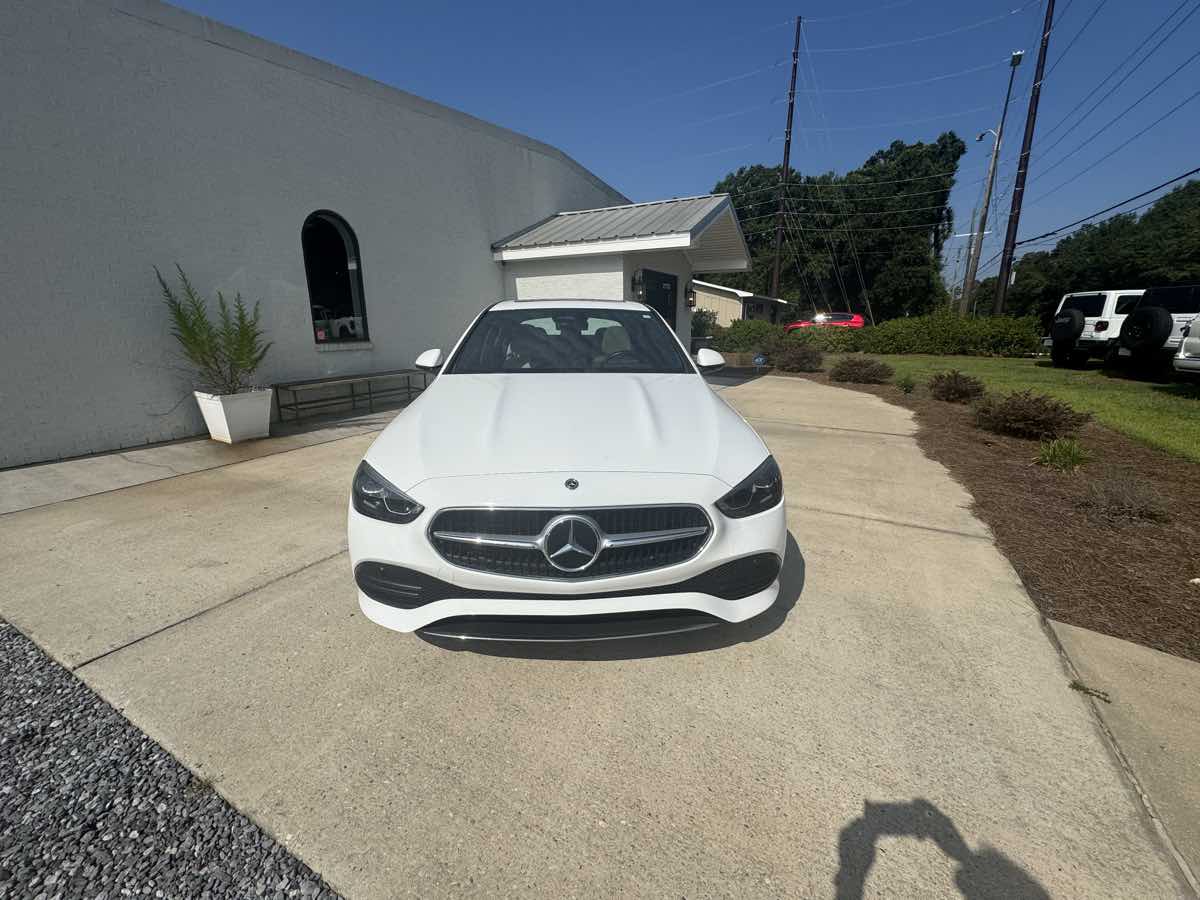 Photo 3 of this Mercedes-Benz C 300