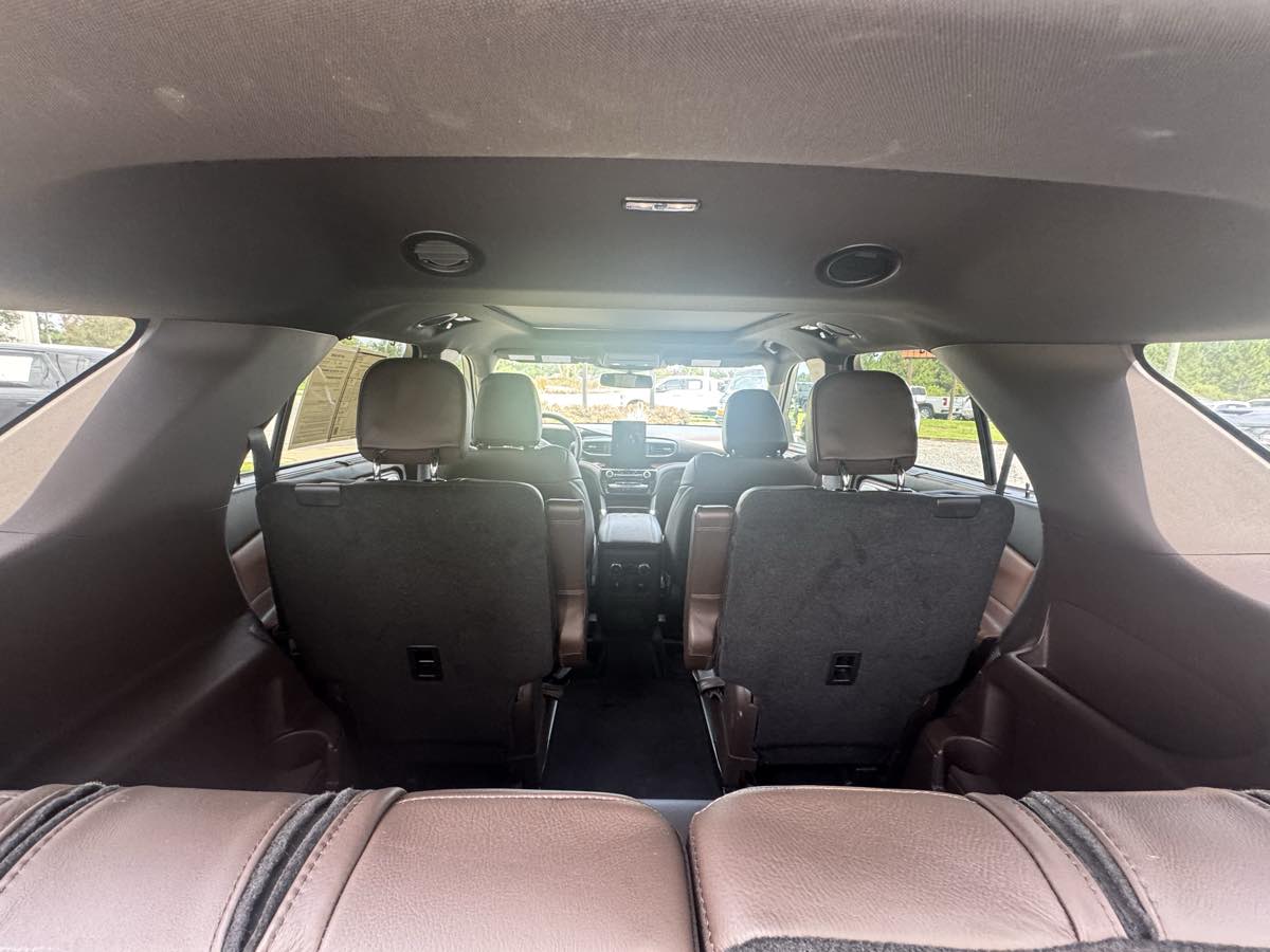 Photo 29 of this Ford Explorer