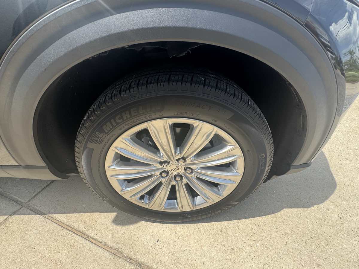 Photo 38 of this Ford Explorer