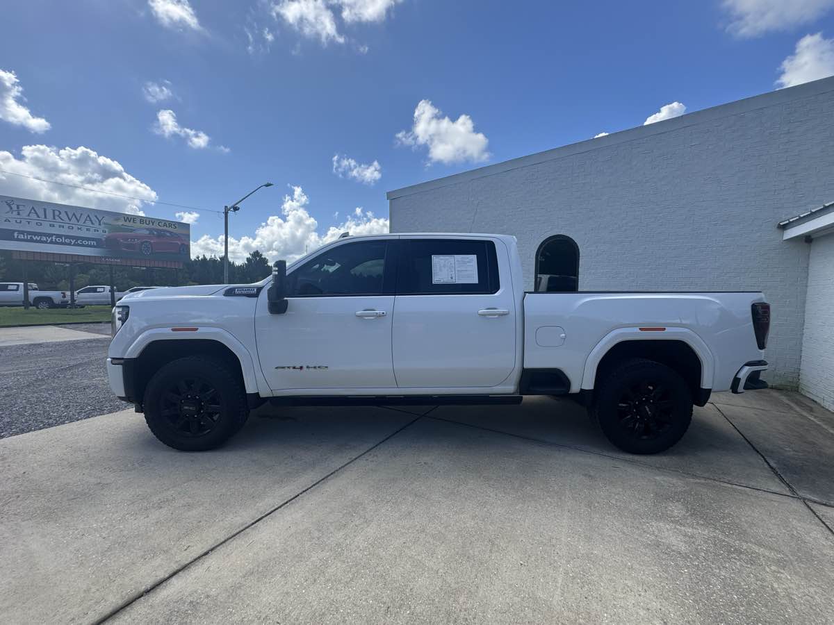 2024 GMC Sierra 2500HD AT4 - Photo 2