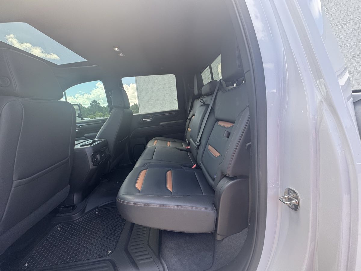 2024 GMC Sierra 2500HD AT4 - Photo 8
