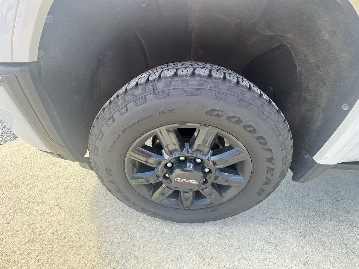 2024 GMC Sierra 2500HD AT4 - Photo 31