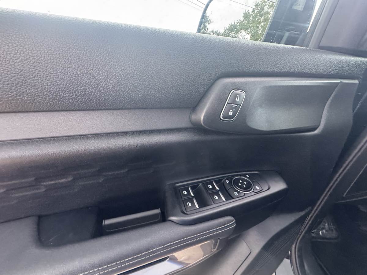 Photo 10 of this Ford Ranger