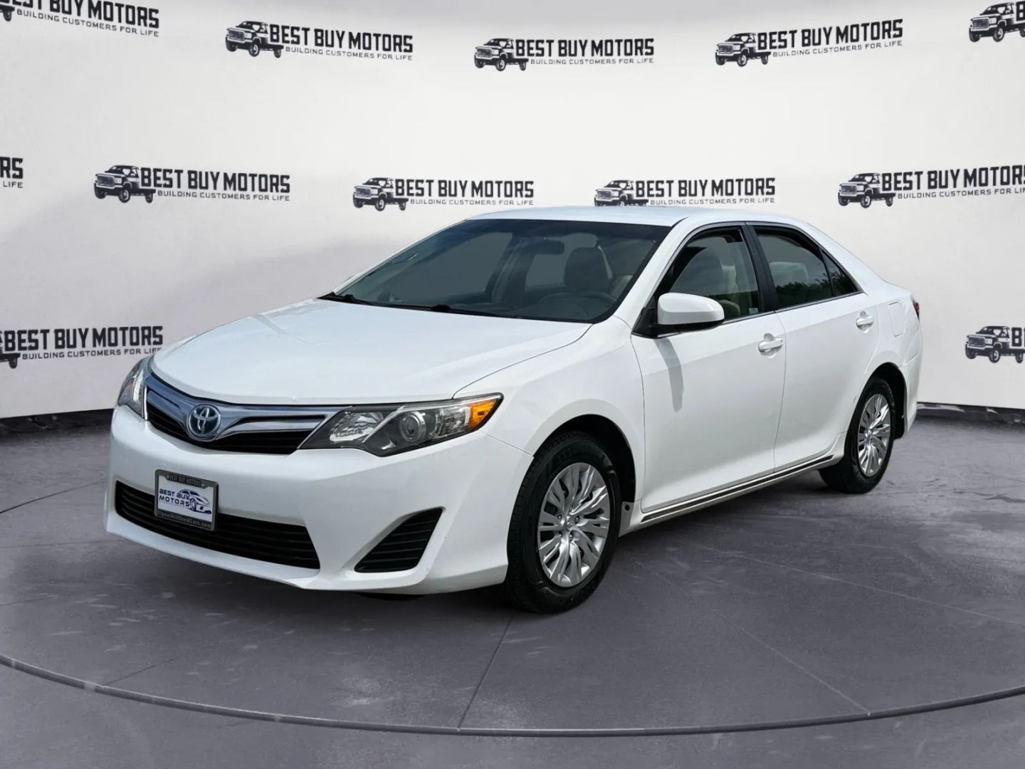 2014 Toyota Camry Hybrid LE photo 3