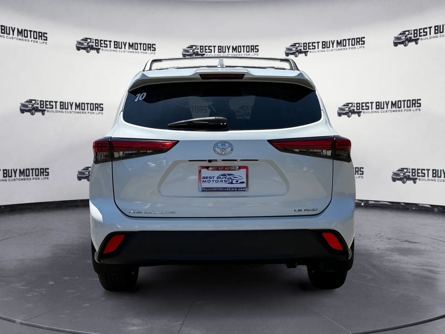2020 Toyota Highlander LE Sport photo 3