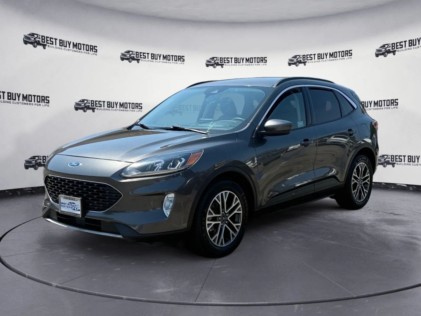 2020 Ford Escape SEL Sport photo 2