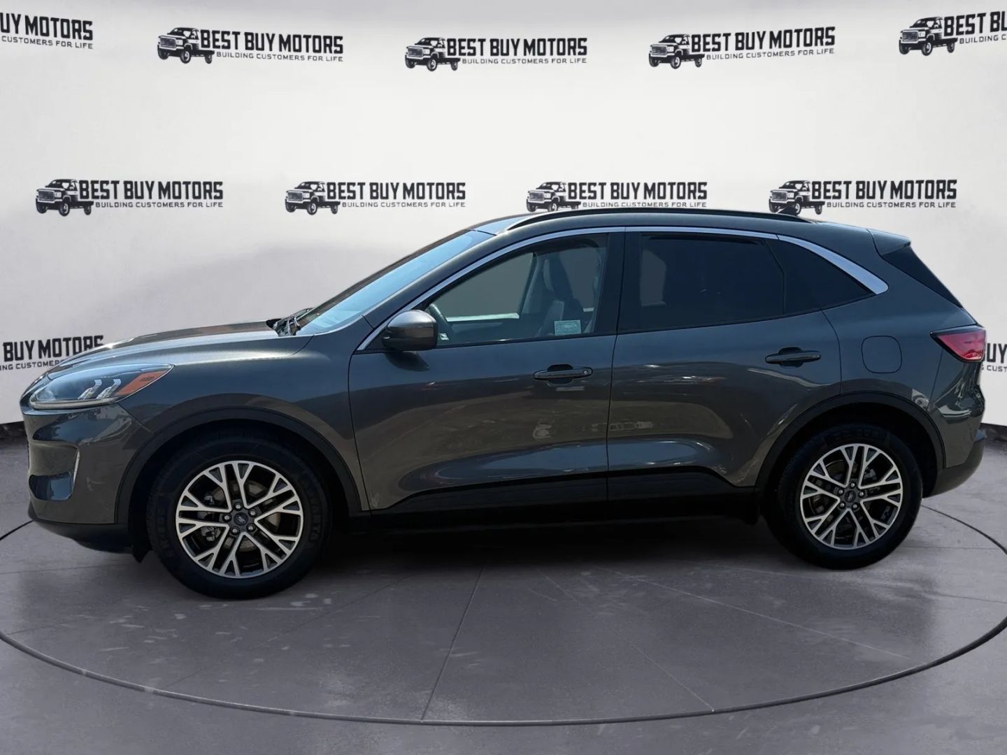 2020 Ford Escape SEL Sport photo 3