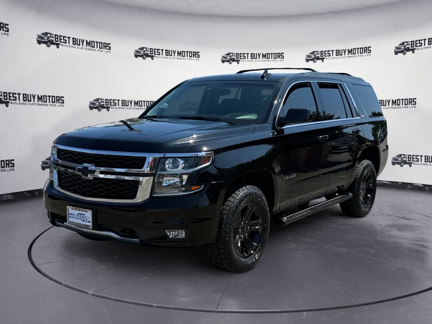 2017 Chevrolet Tahoe LT Z71 photo 3