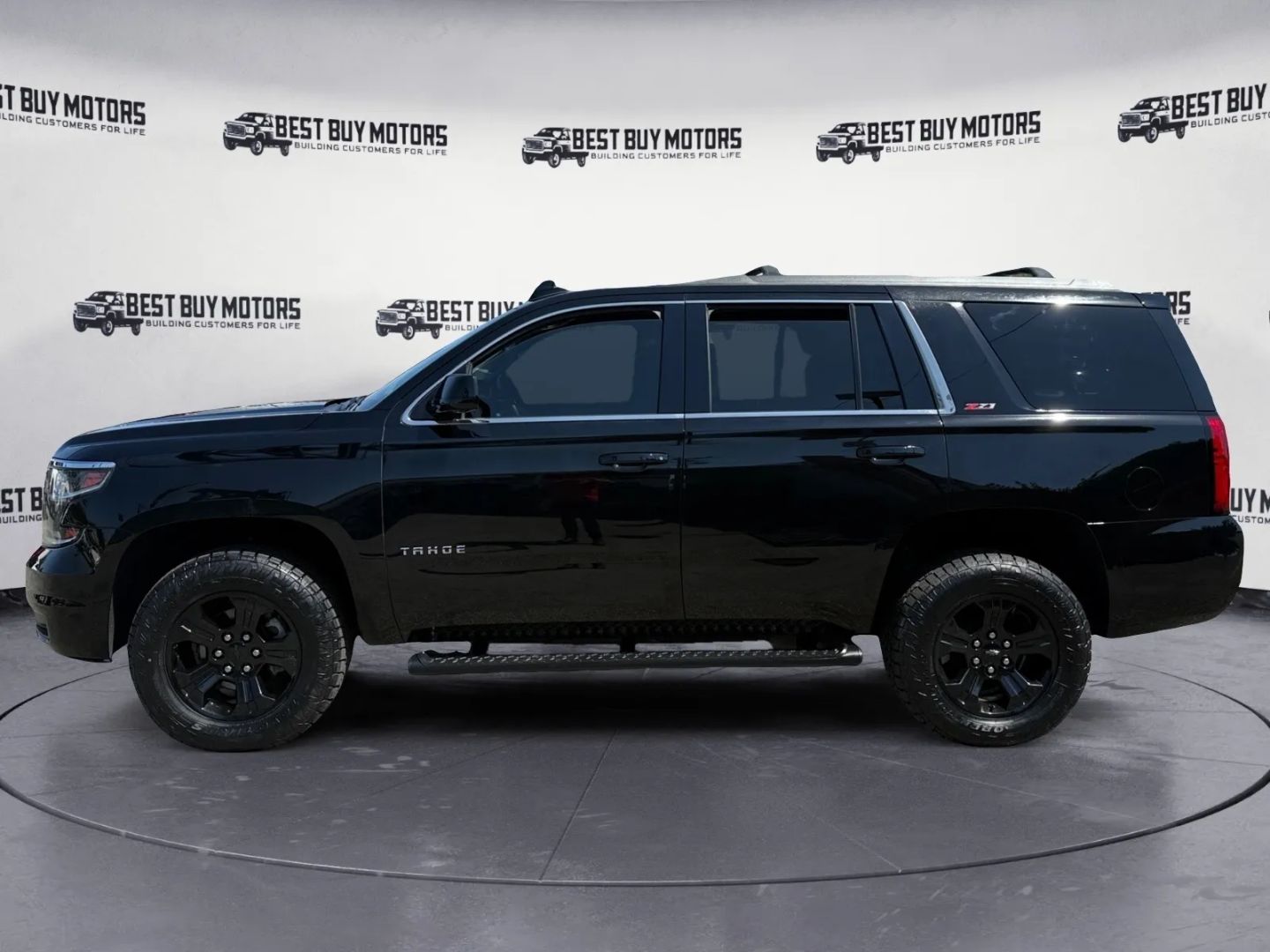 2017 Chevrolet Tahoe LT Z71 photo 4