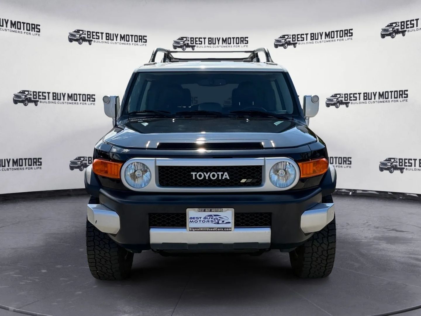 2013 Toyota FJ Cruiser Base photo 2