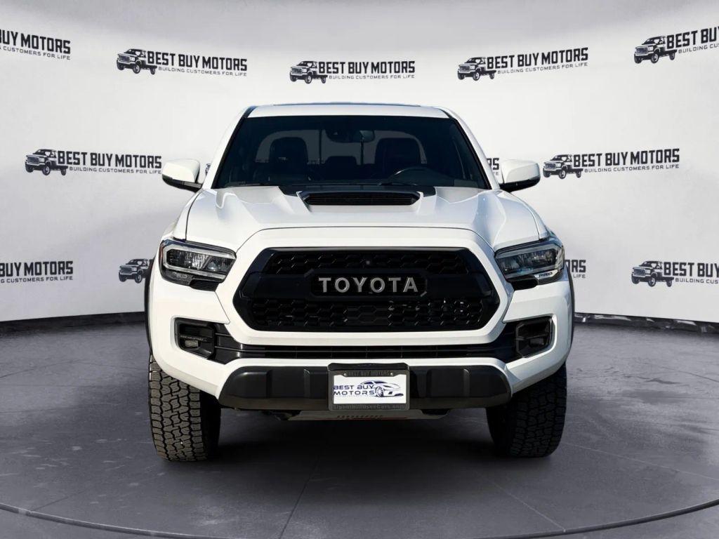 2021 Toyota Tacoma Double Cab TRD Pro photo 2