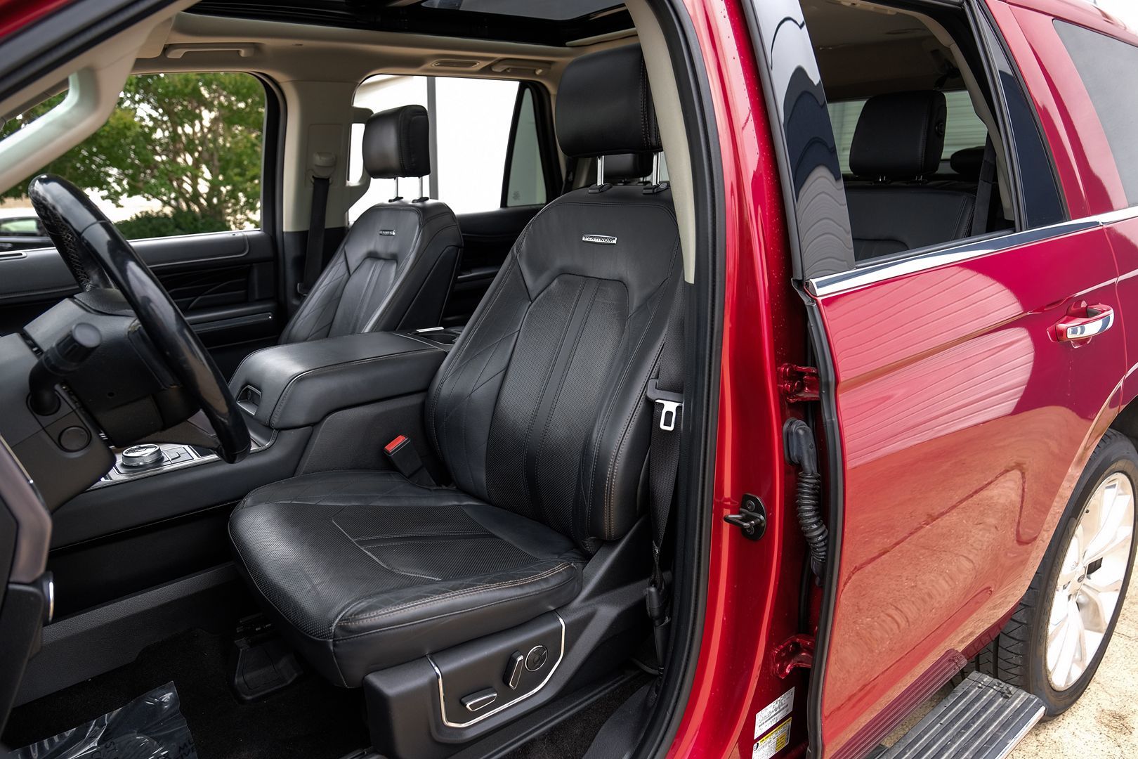 2018 Ford Expedition Platinum photo 4