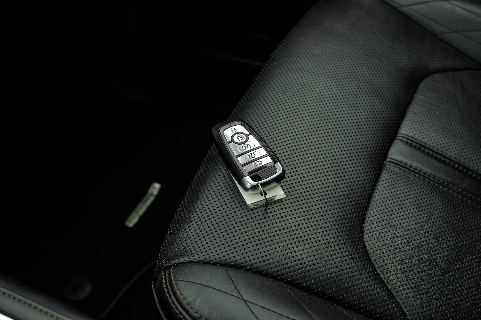 2018 Ford Expedition Platinum photo 2