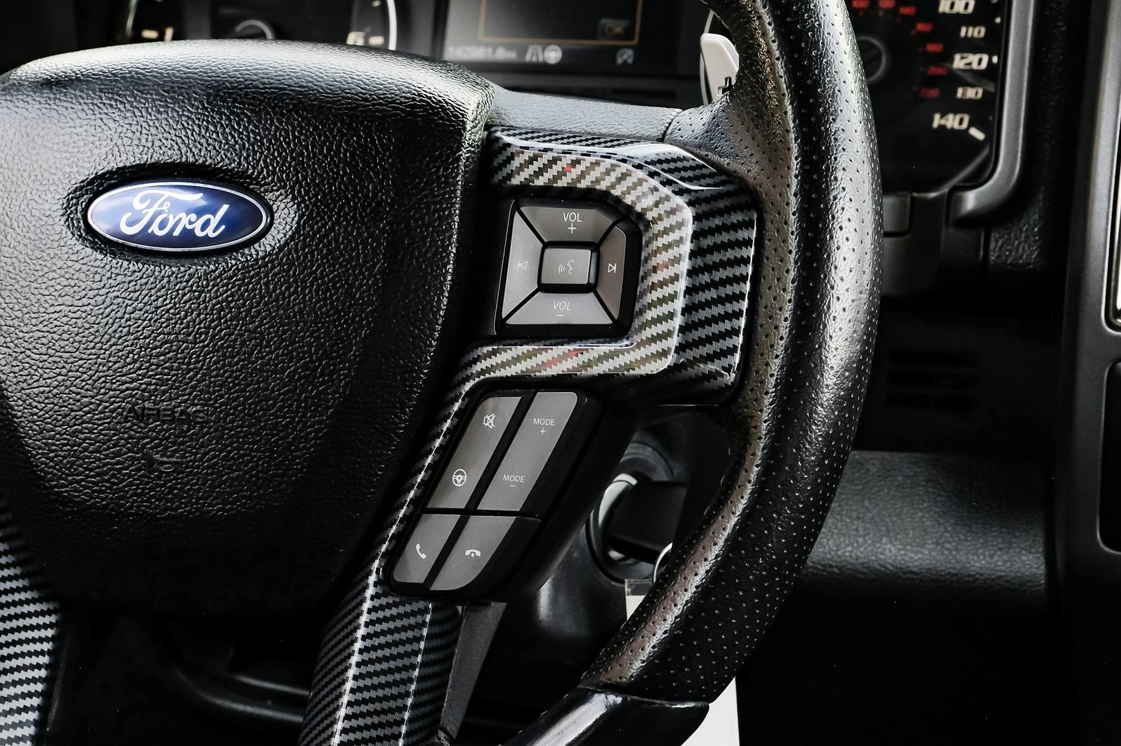 2018 Ford F-150 Raptor photo 17