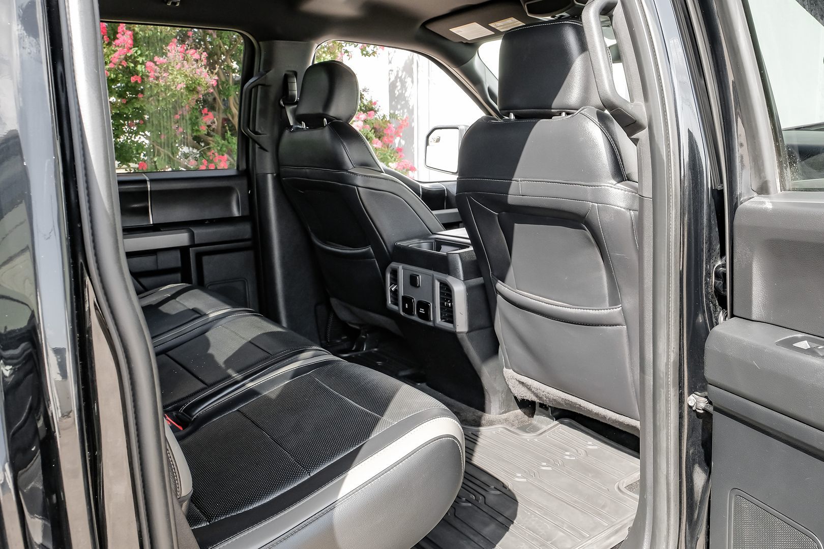 2018 Ford F-150 Raptor photo 33