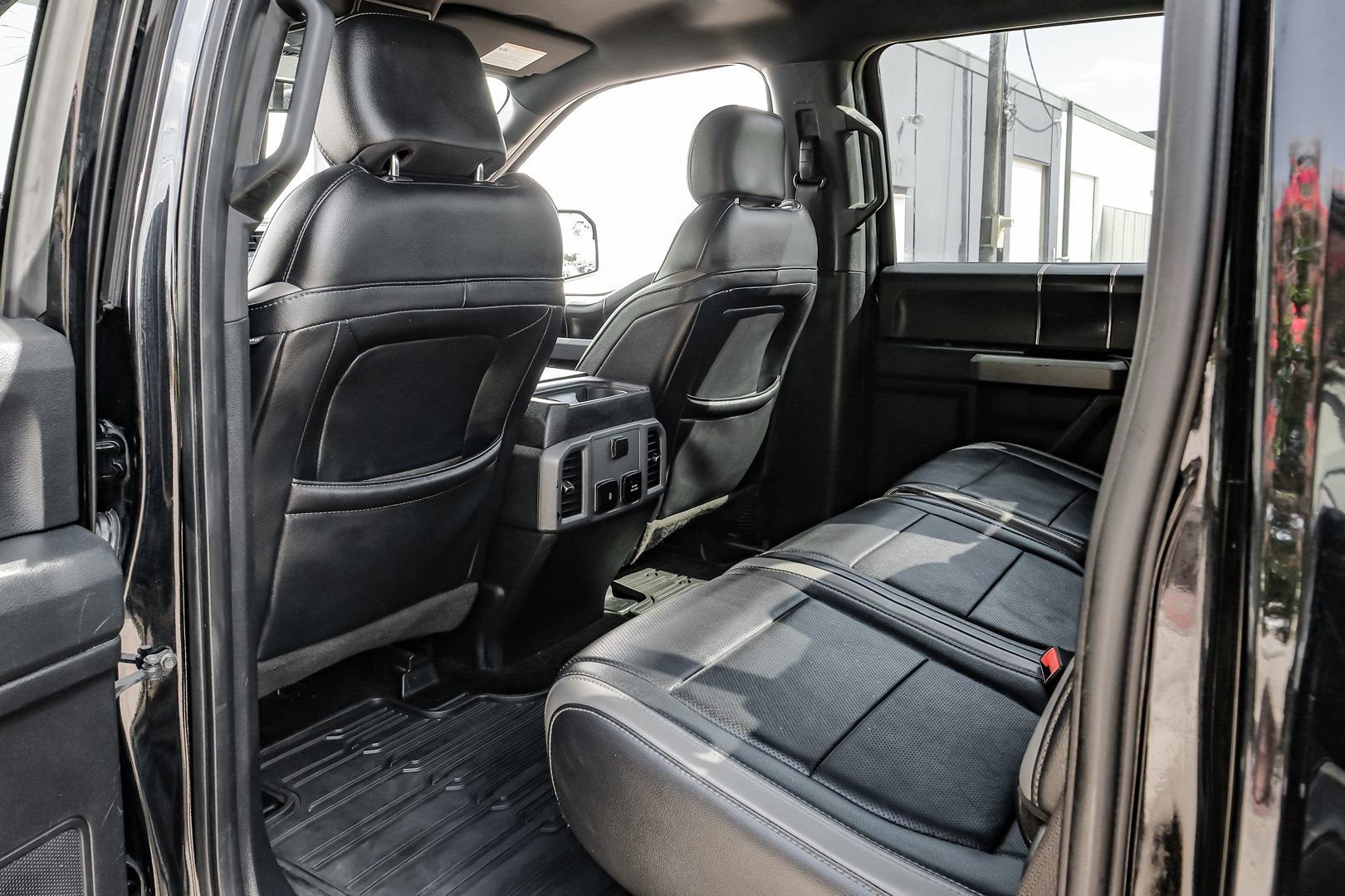 2018 Ford F-150 Raptor photo 34