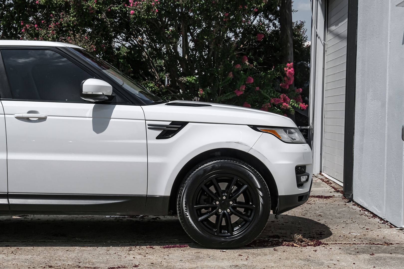 2016 Land Rover Range Rover Sport SE photo 9