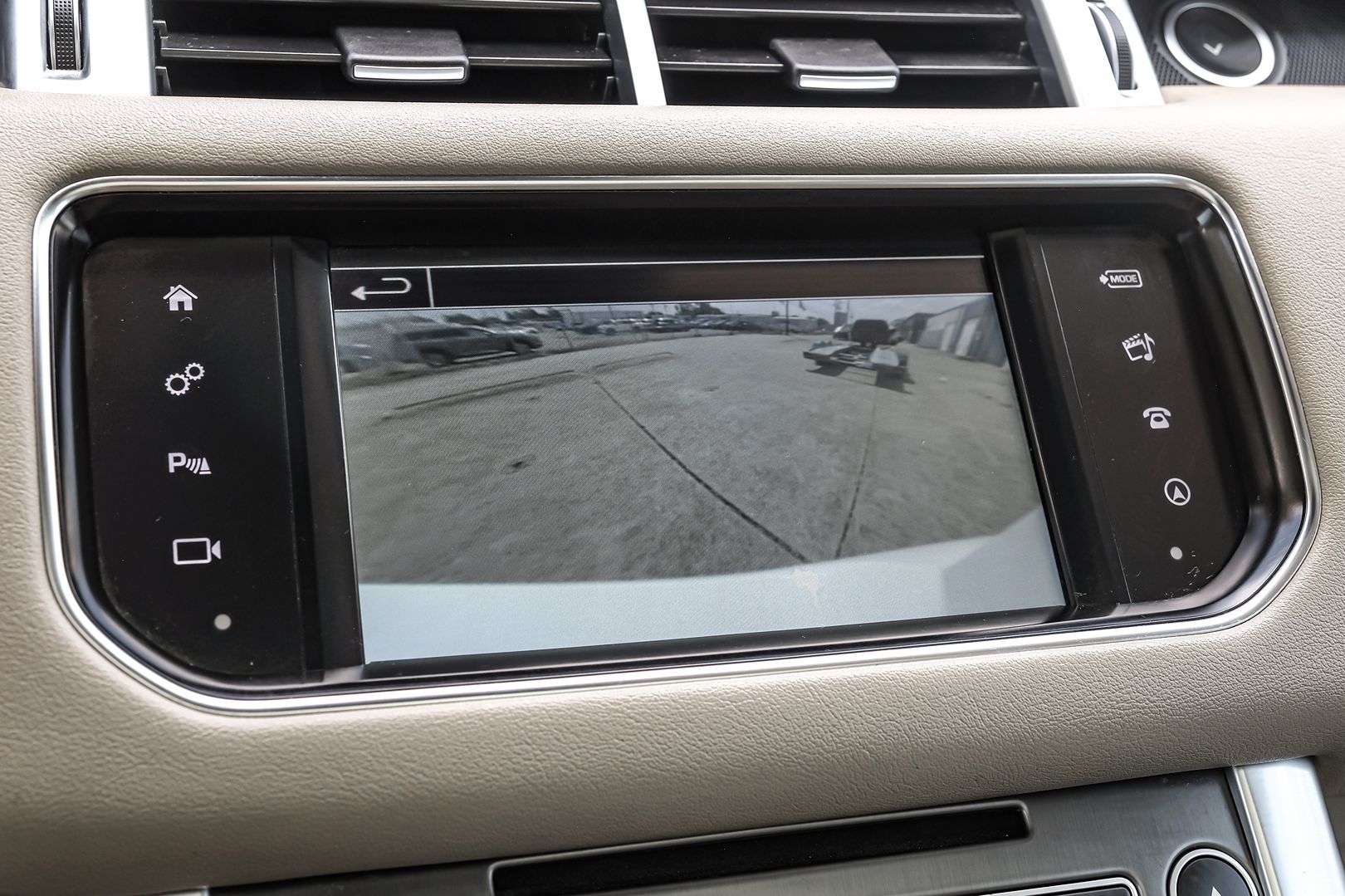 2016 Land Rover Range Rover Sport SE photo 25