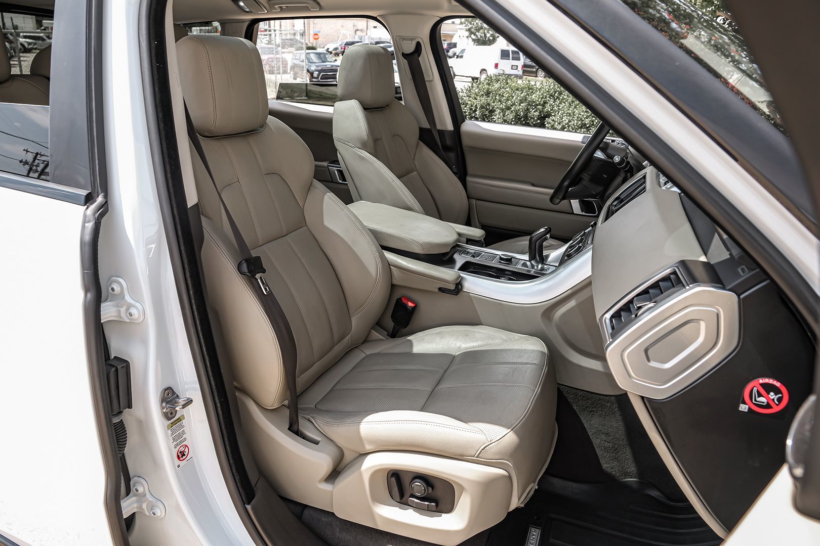 2016 Land Rover Range Rover Sport SE photo 41
