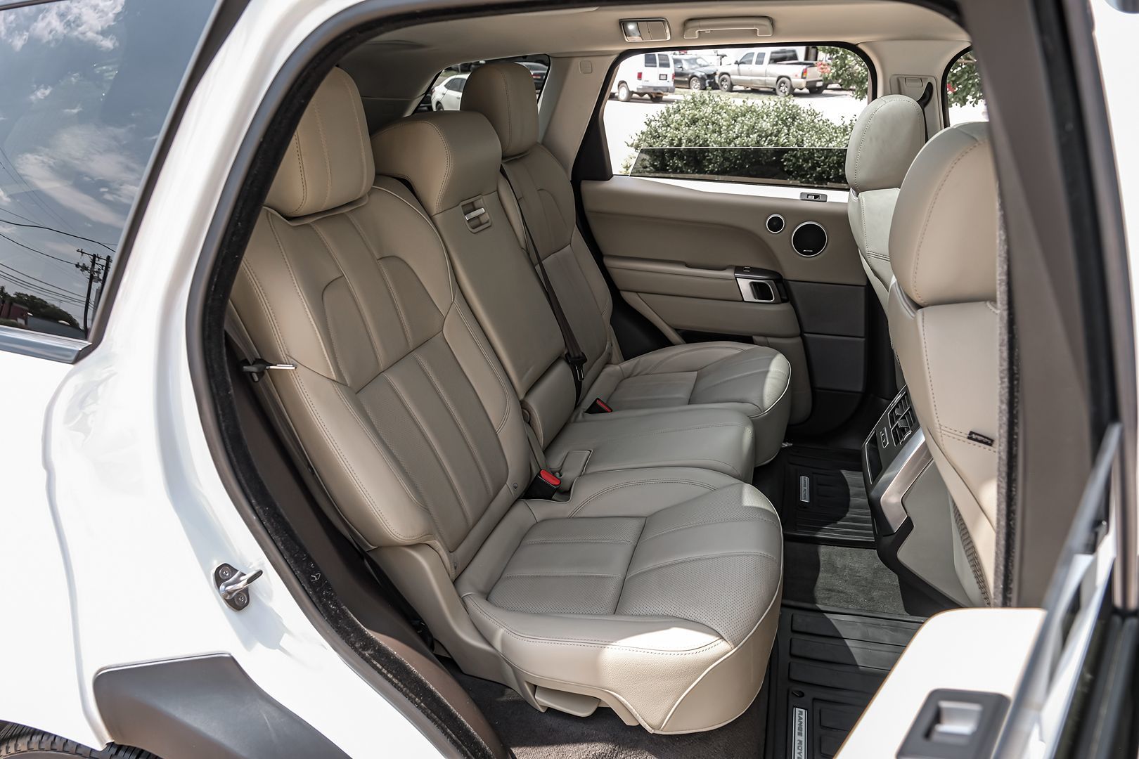 2016 Land Rover Range Rover Sport SE photo 42