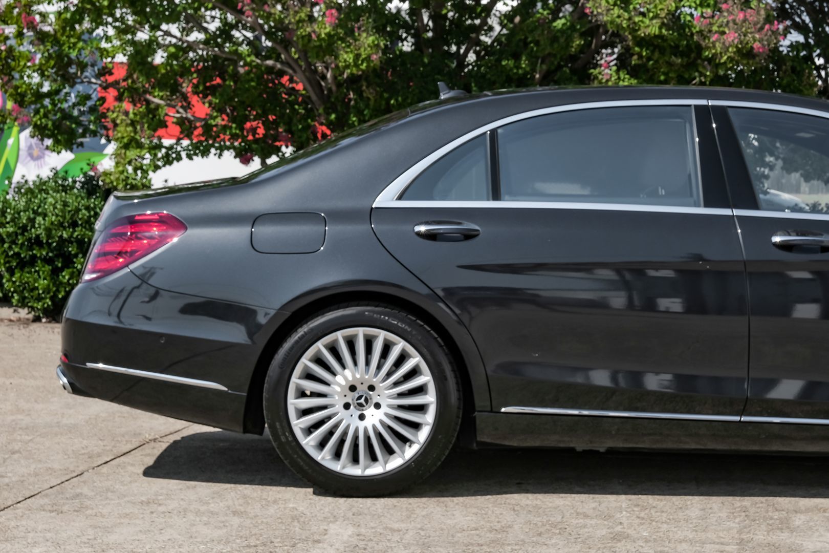 2018 Mercedes Benz S 560 photo 6