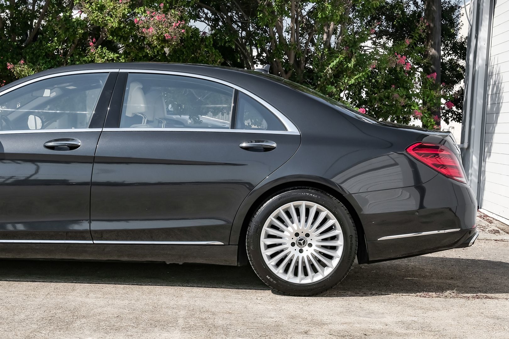 2018 Mercedes Benz S 560 photo 13
