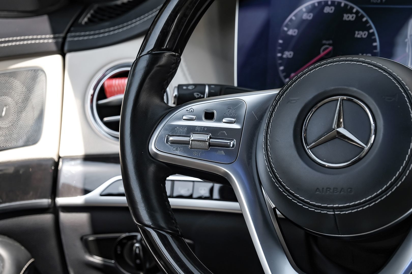 2018 Mercedes Benz S 560 photo 17