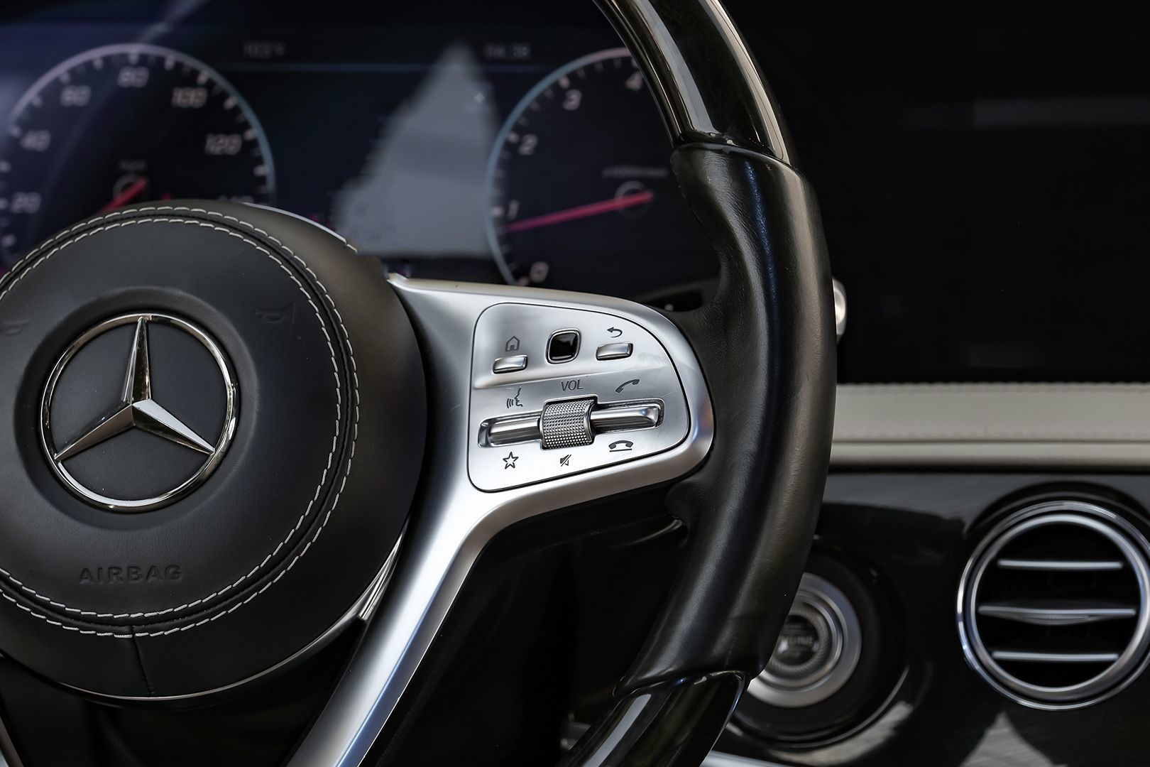 2018 Mercedes Benz S 560 photo 18