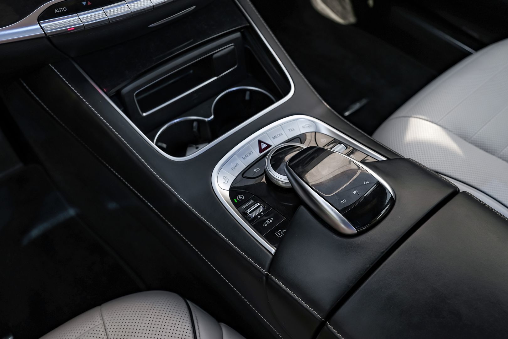 2018 Mercedes Benz S 560 photo 24