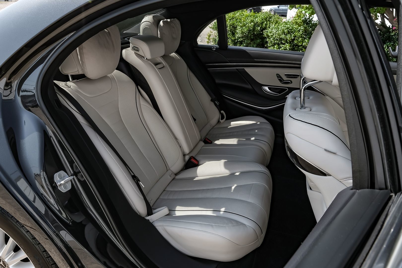 2018 Mercedes Benz S 560 photo 33
