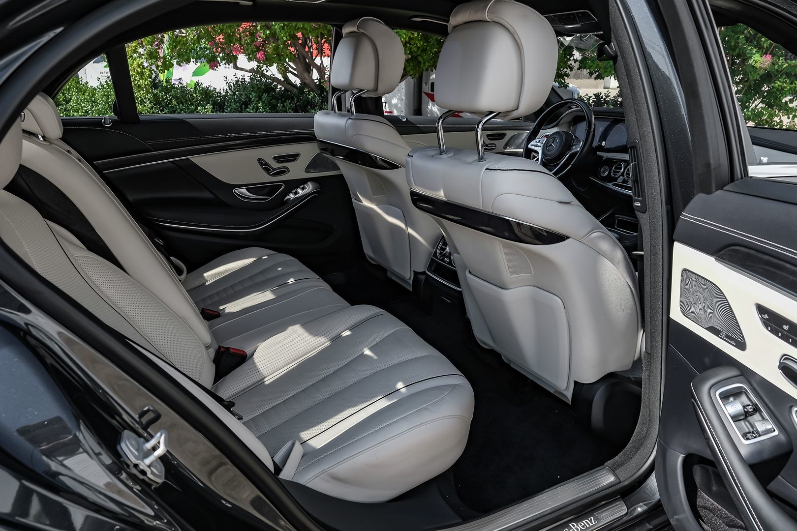 2018 Mercedes Benz S 560 photo 34