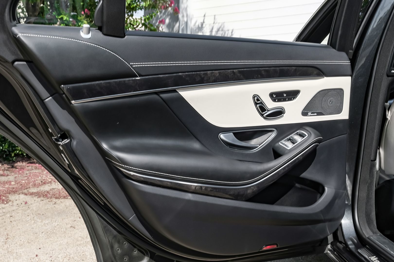 2018 Mercedes Benz S 560 photo 42