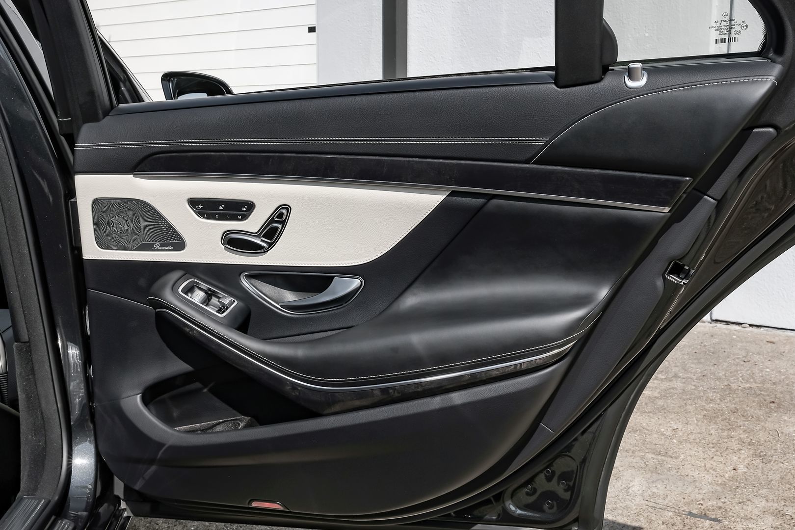 2018 Mercedes Benz S 560 photo 43