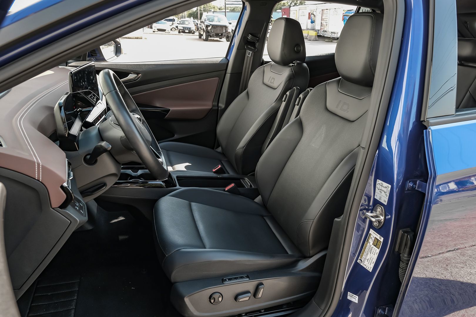 2021 Volkswagen ID.4 Pro S photo 3