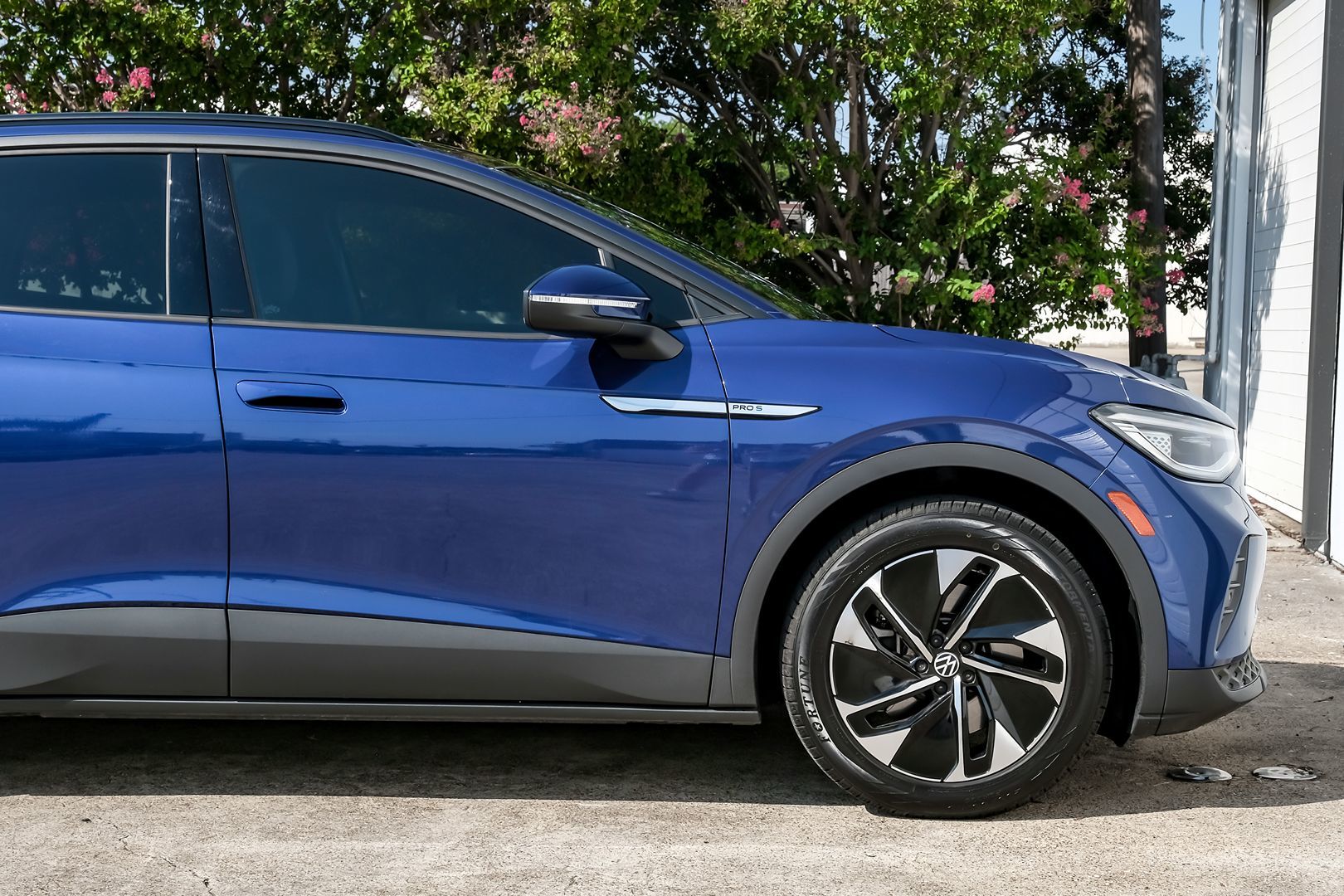 2021 Volkswagen ID.4 Pro S photo 9