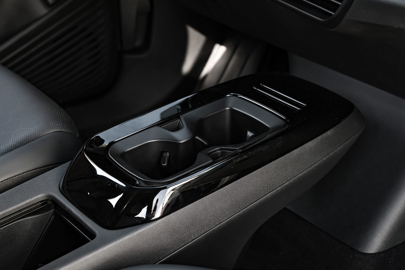 2021 Volkswagen ID.4 Pro S photo 24