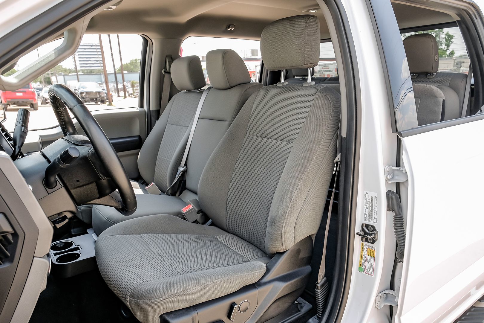 2018 Ford F-150 XLT photo 4