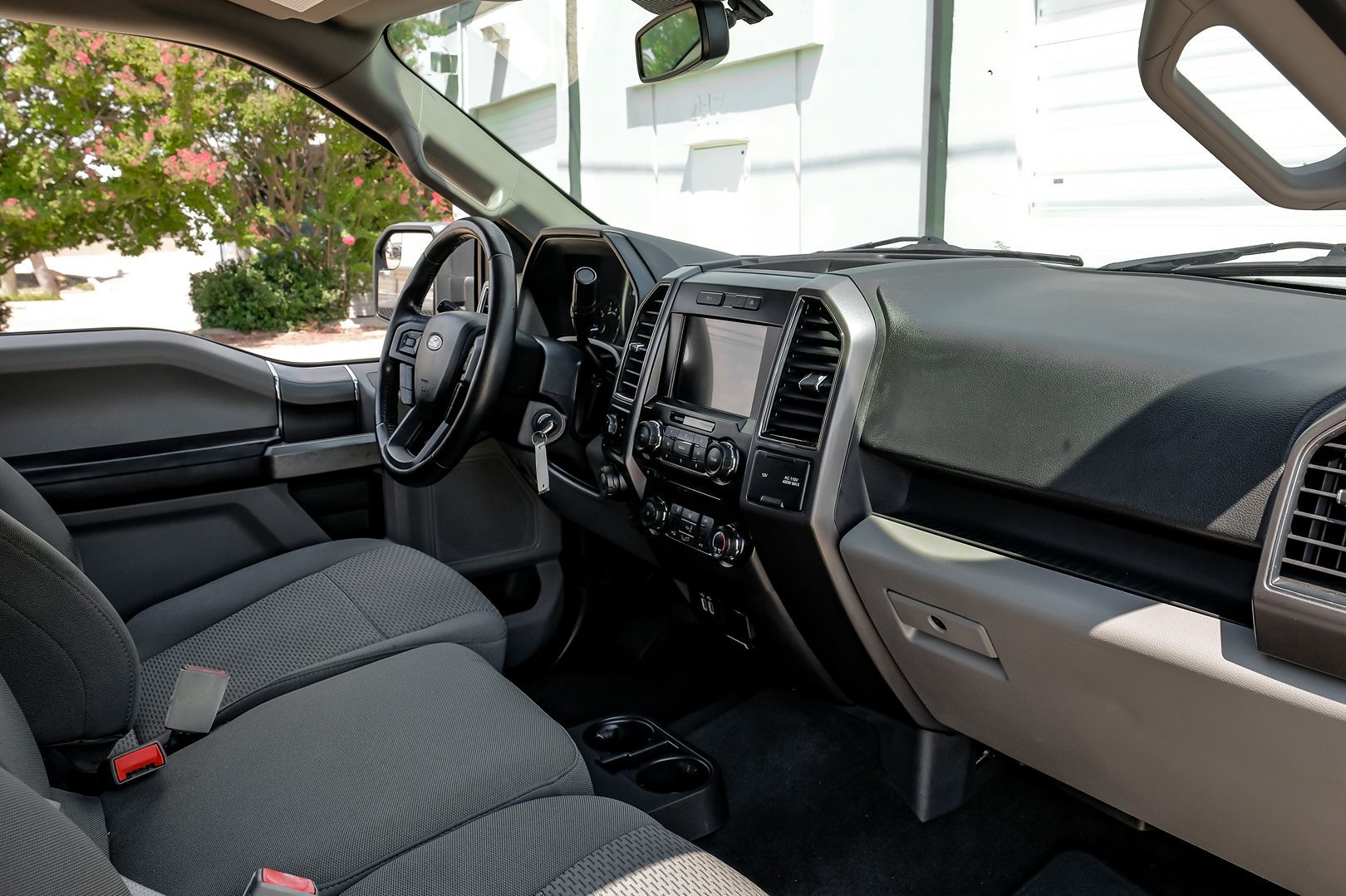2018 Ford F-150 XLT photo 14