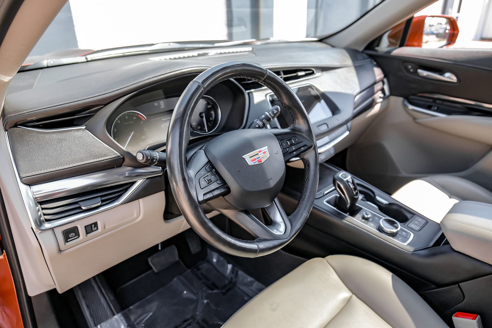 2019 Cadillac XT4 Luxury photo 3