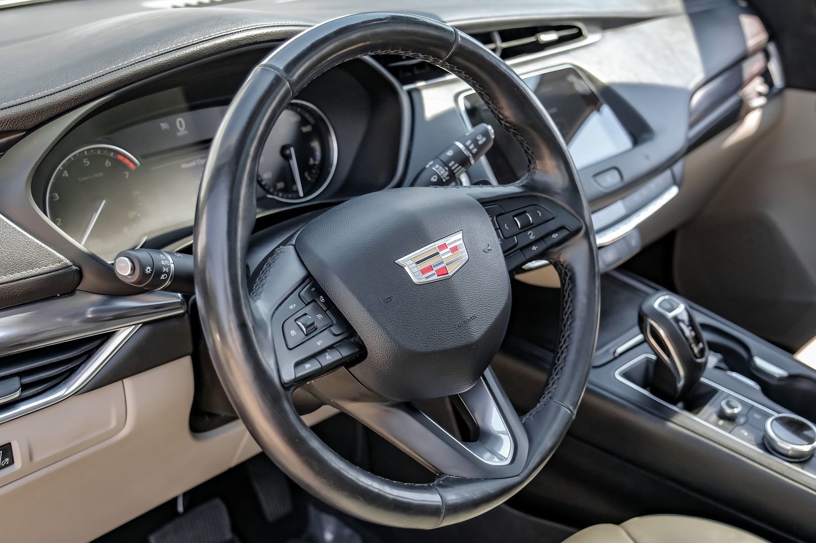 2019 Cadillac XT4 Luxury photo 18