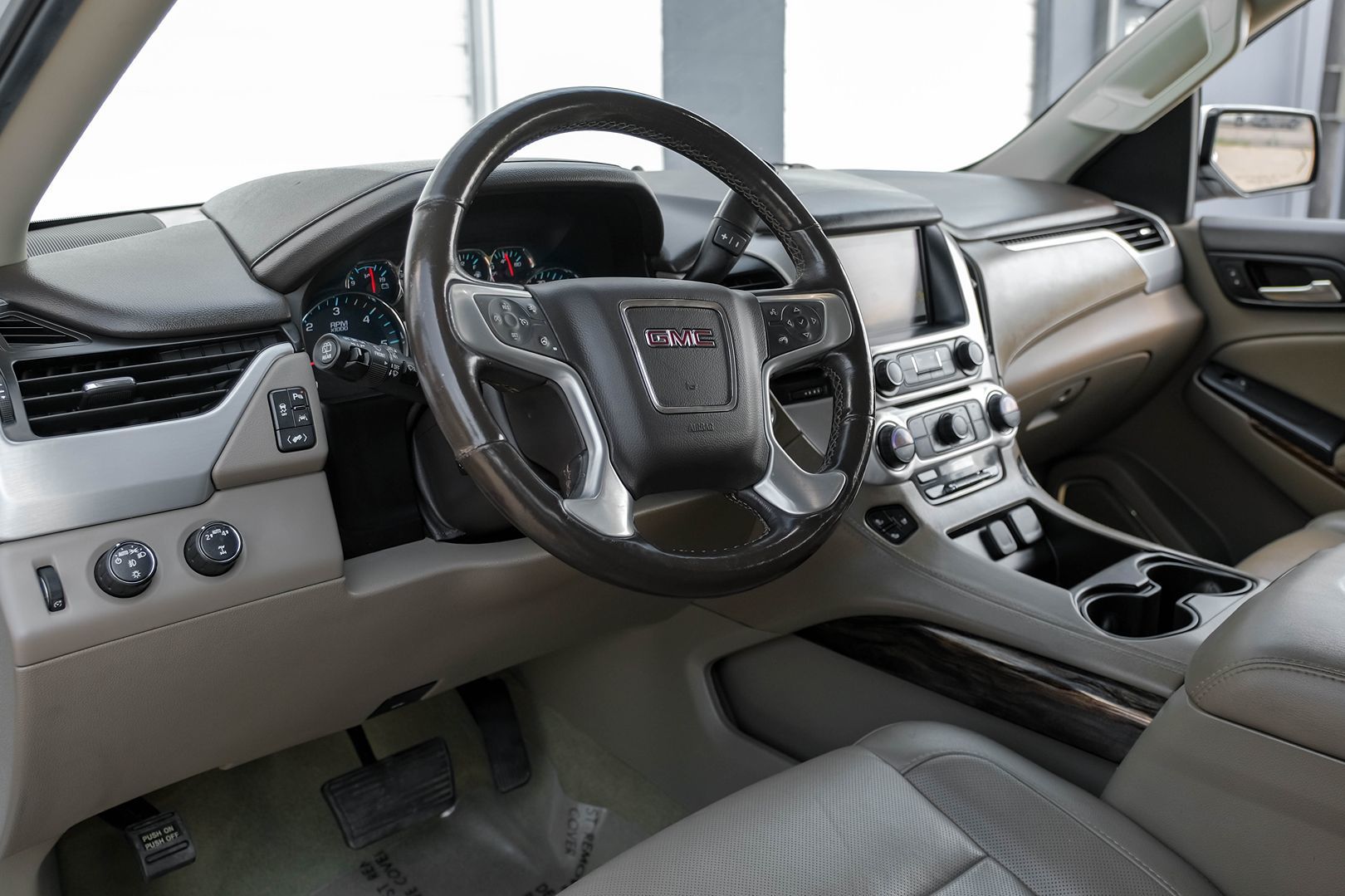 2018 GMC Yukon SLT - Photo 4