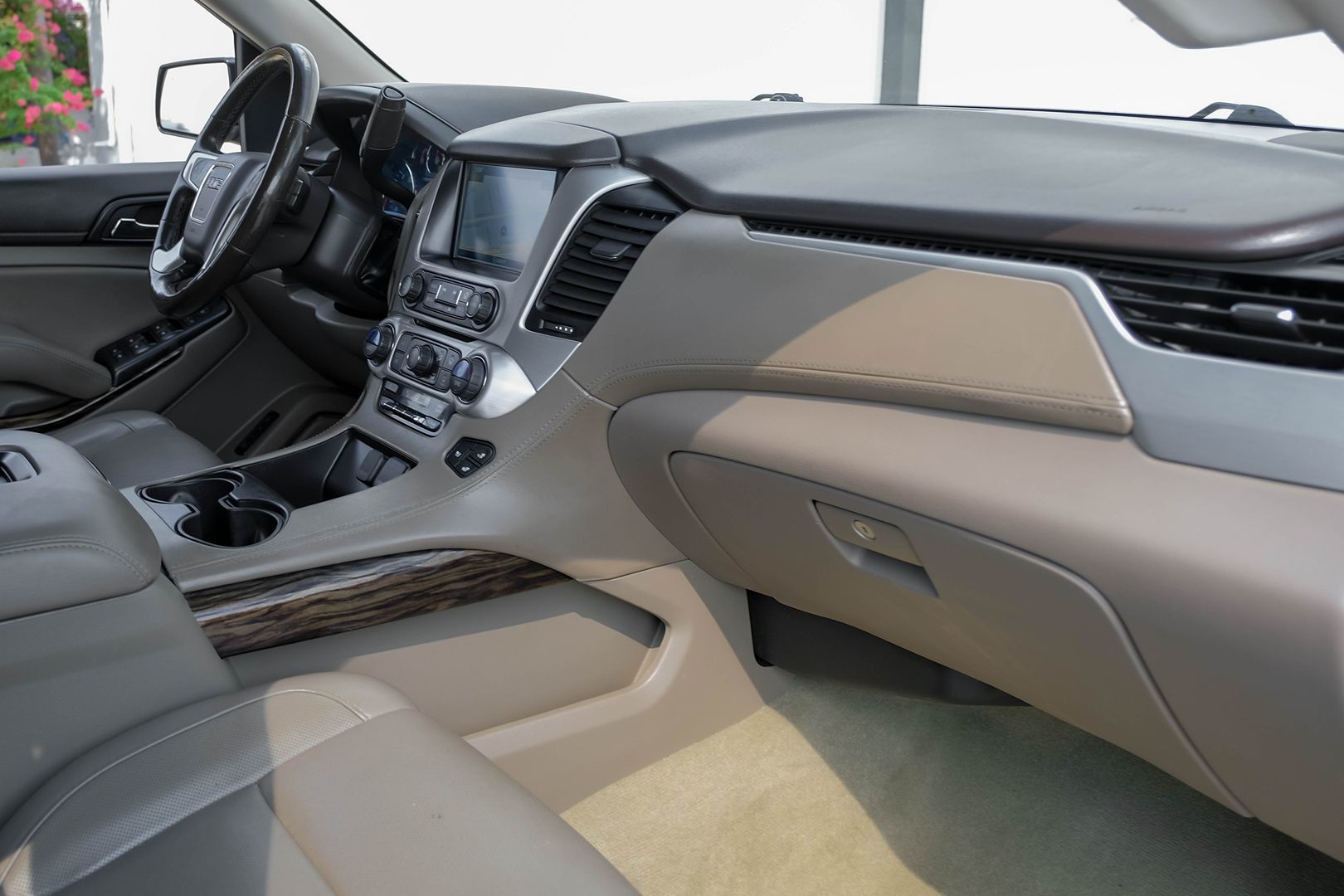 2018 GMC Yukon SLT - Photo 11