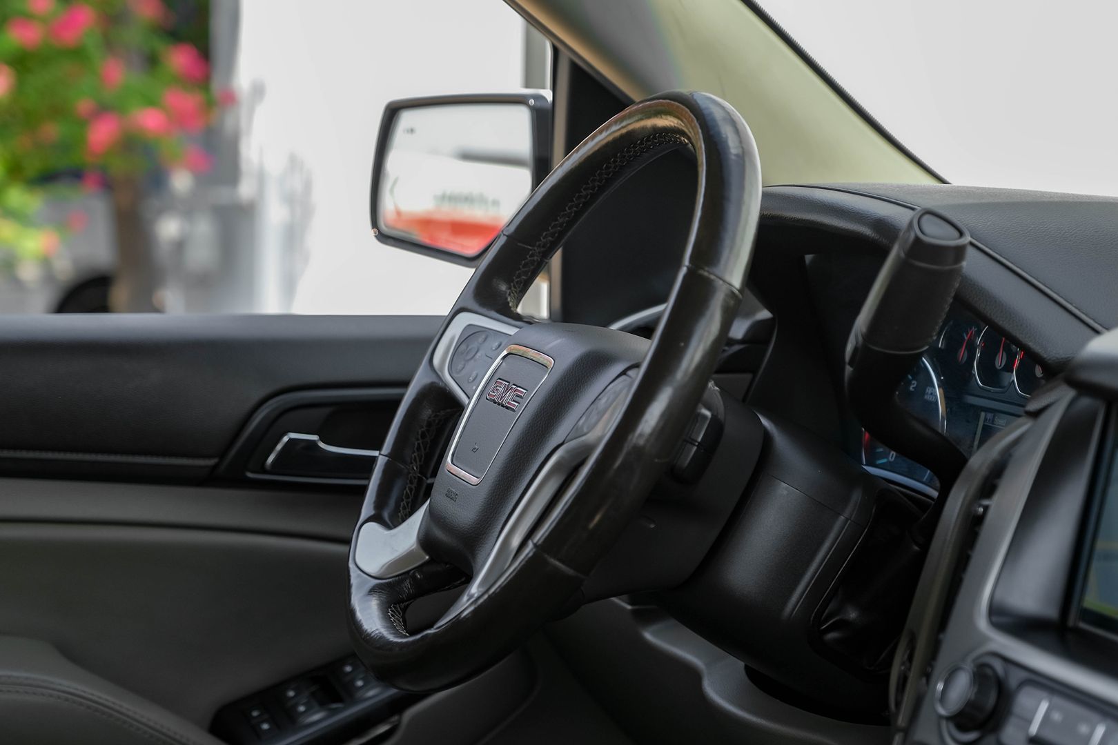 2018 GMC Yukon SLT - Photo 13