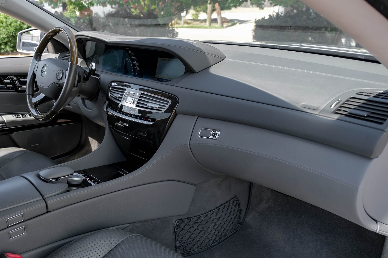 2010 Mercedes Benz CL 550 4MATIC photo 8