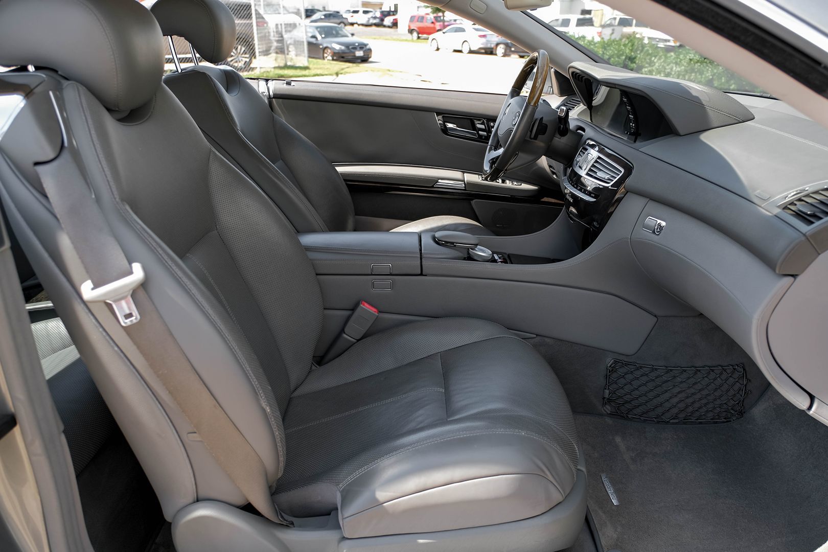 2010 Mercedes Benz CL 550 4MATIC photo 28