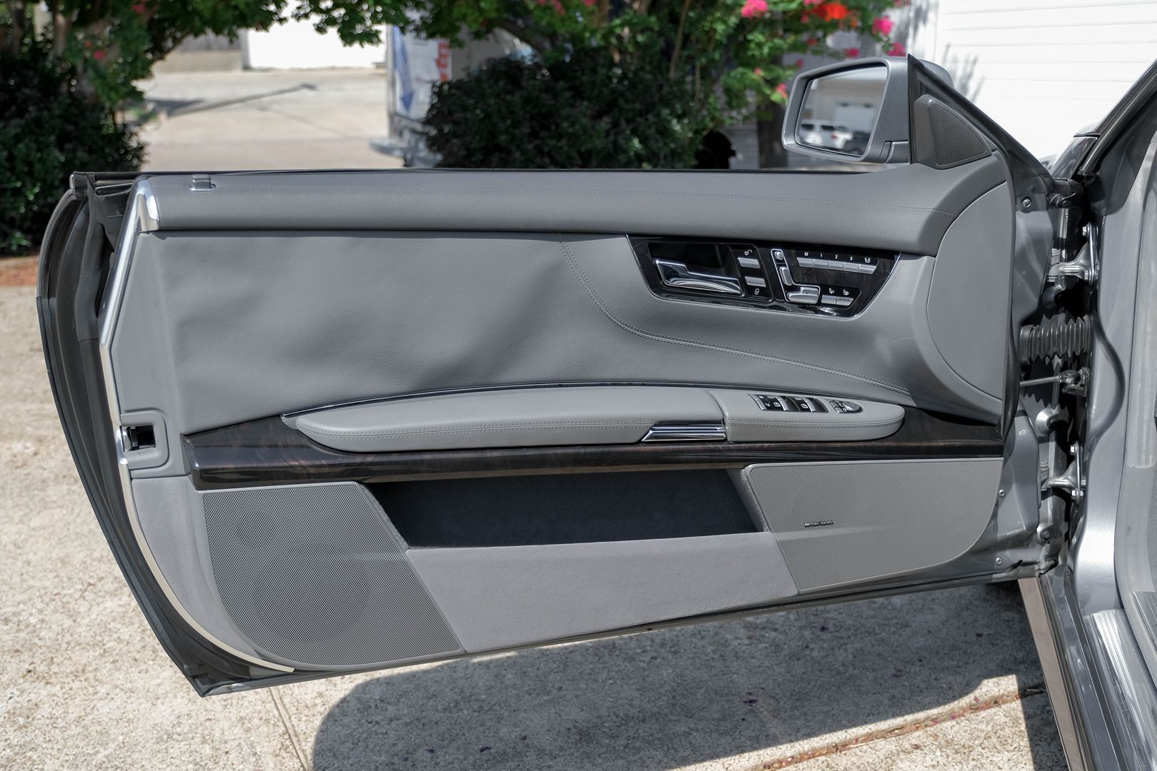 2010 Mercedes Benz CL 550 4MATIC photo 33